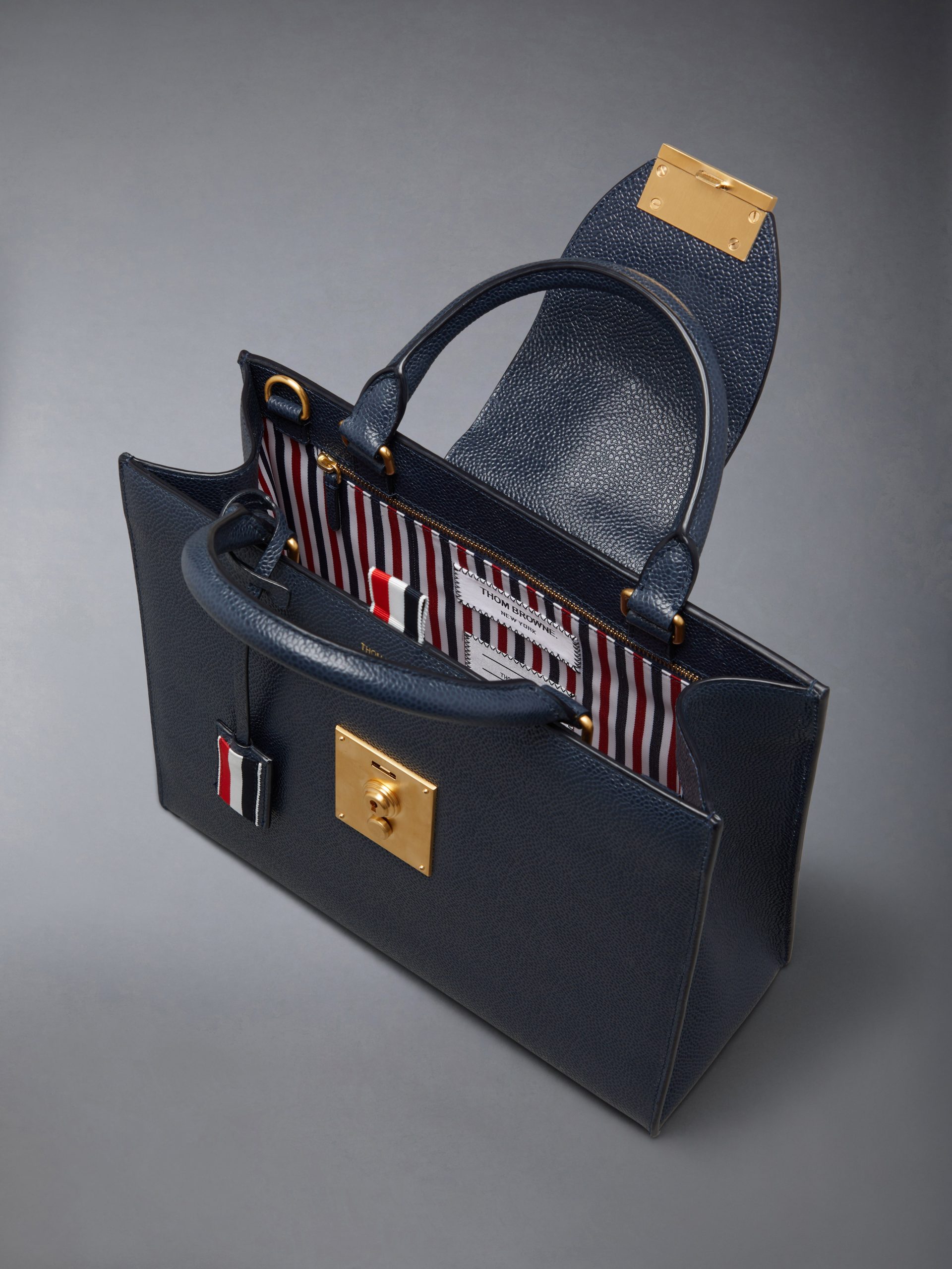 PEBBLE GRAIN SMALL MR. THOM TOTE - Image 5