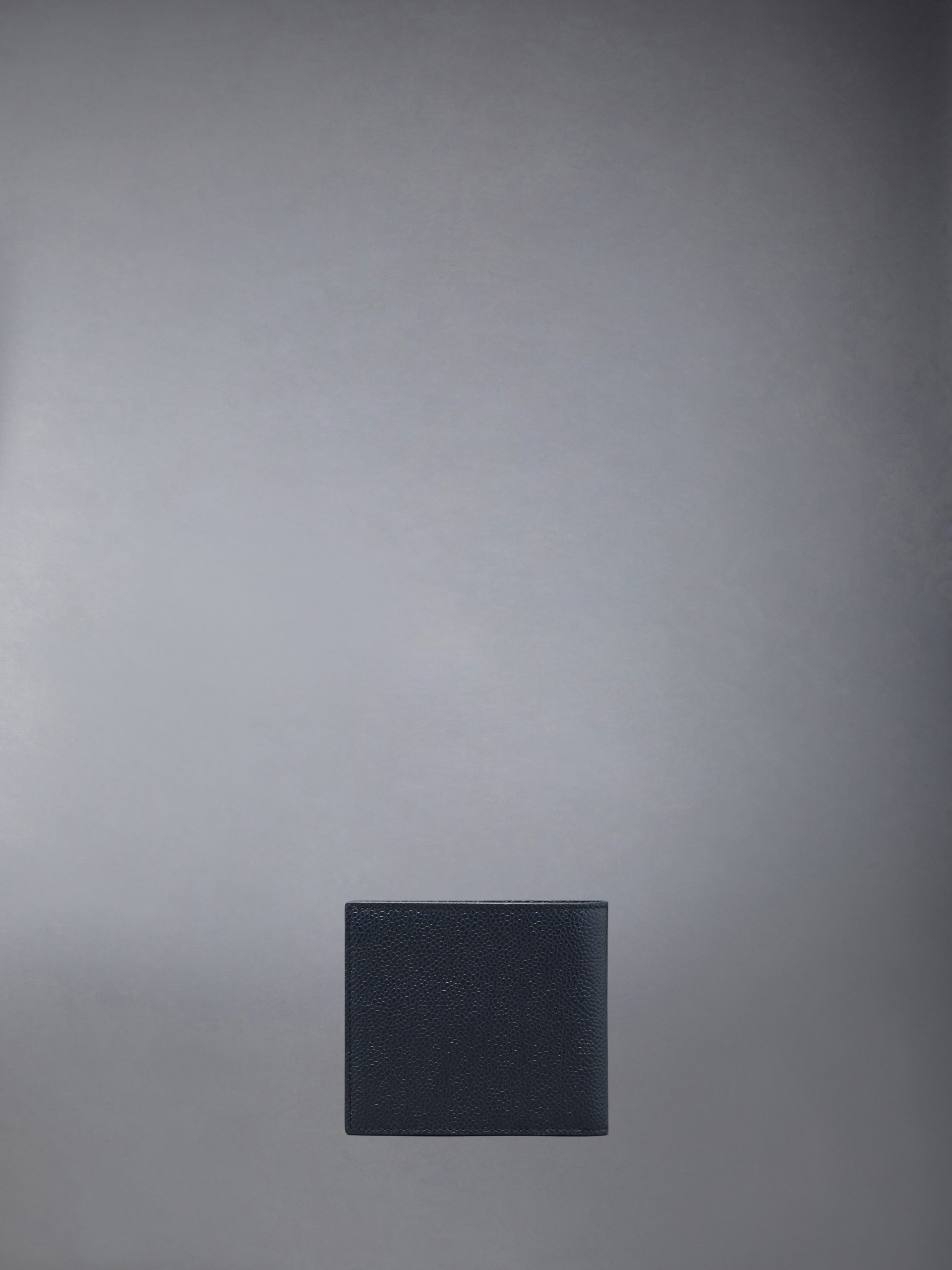 PEBBLE GRAIN BIFOLD - Image 2