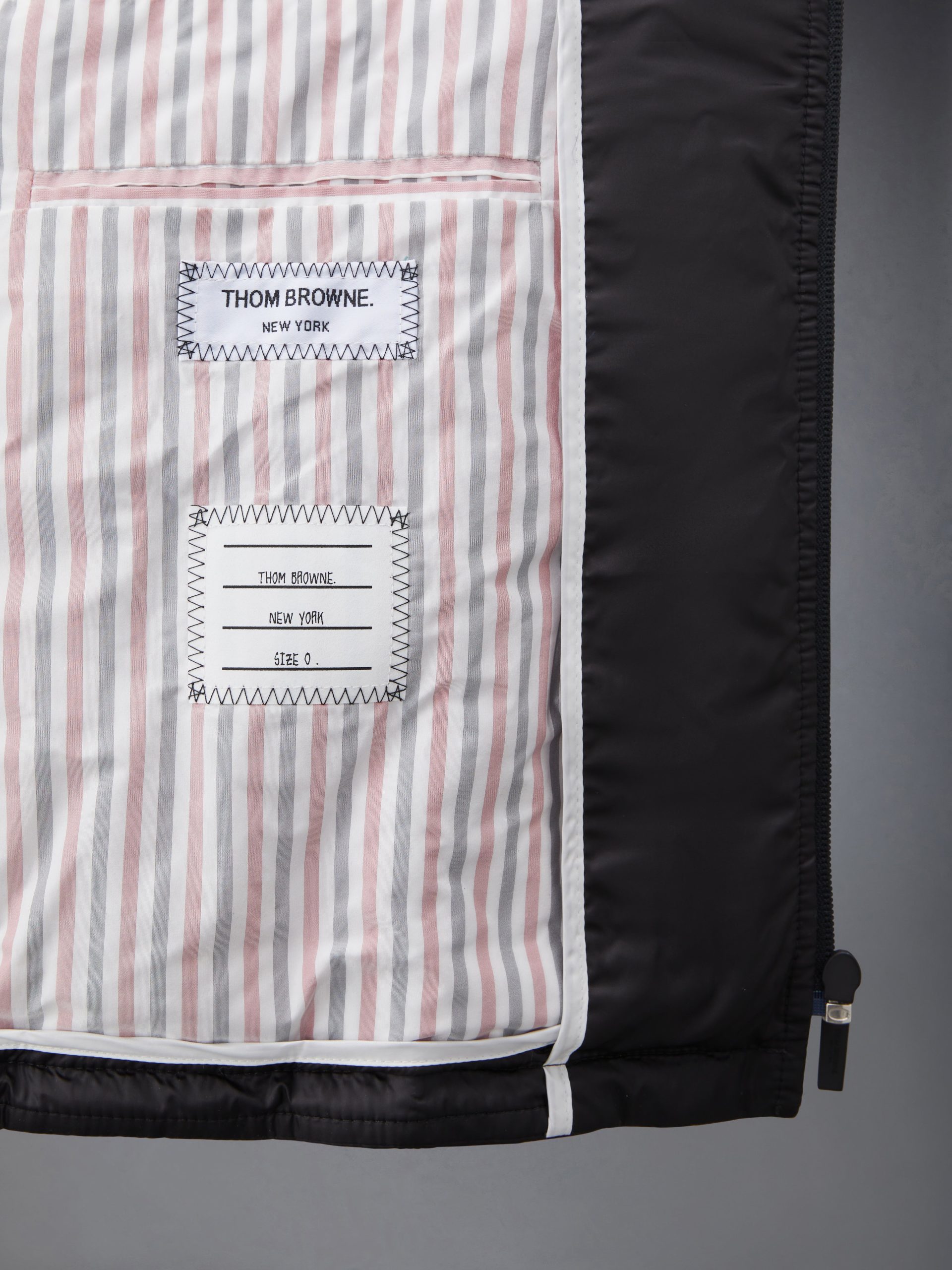 MATTE FINISH NYLON DOWN FILL QUILTED 4-BAR HOOD JACKET - Image 6