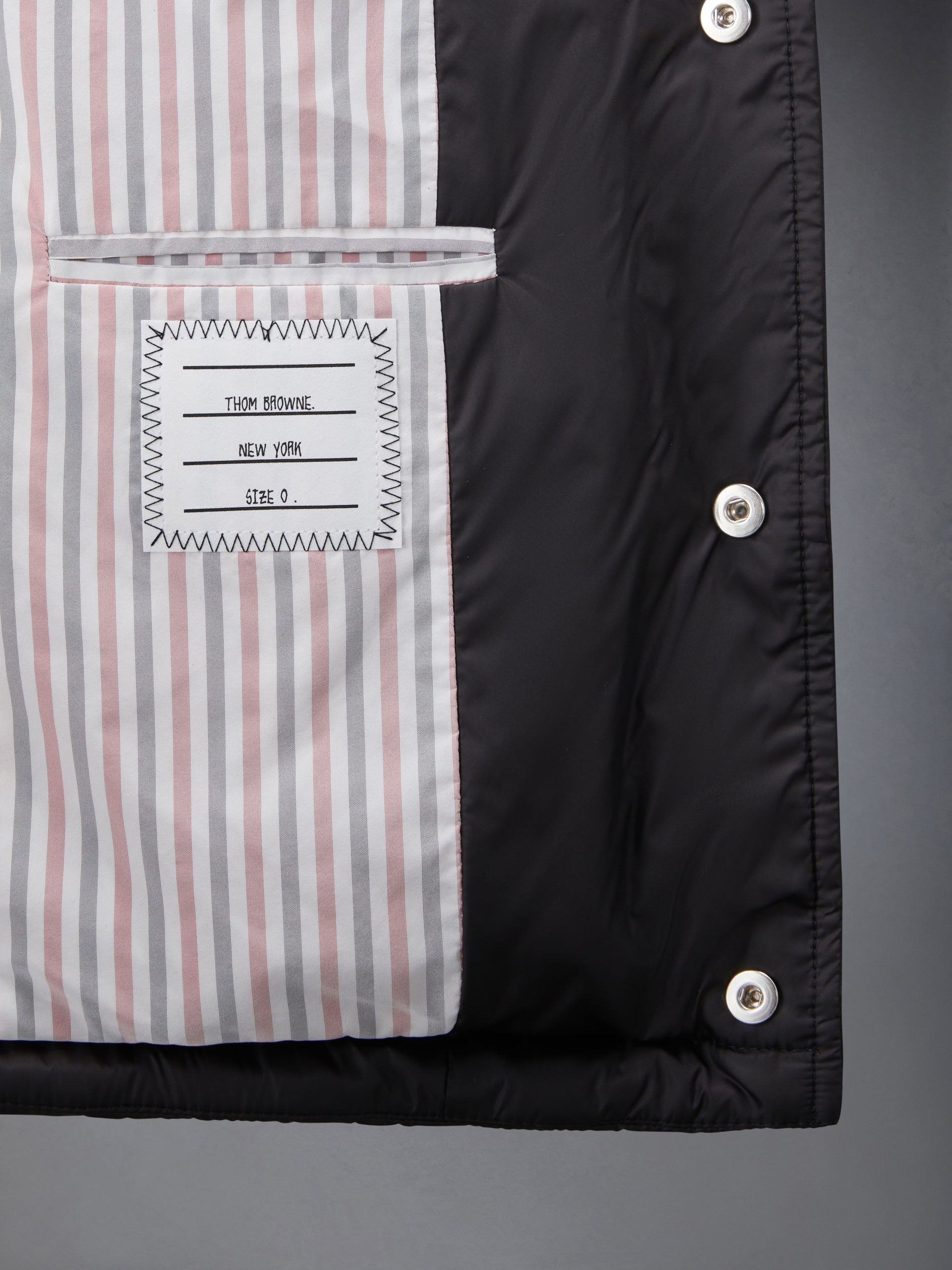 MATTE FINISH NYLON DOWN FILL 4-BAR DETACHABLE HOOD BOMBER - Image 6