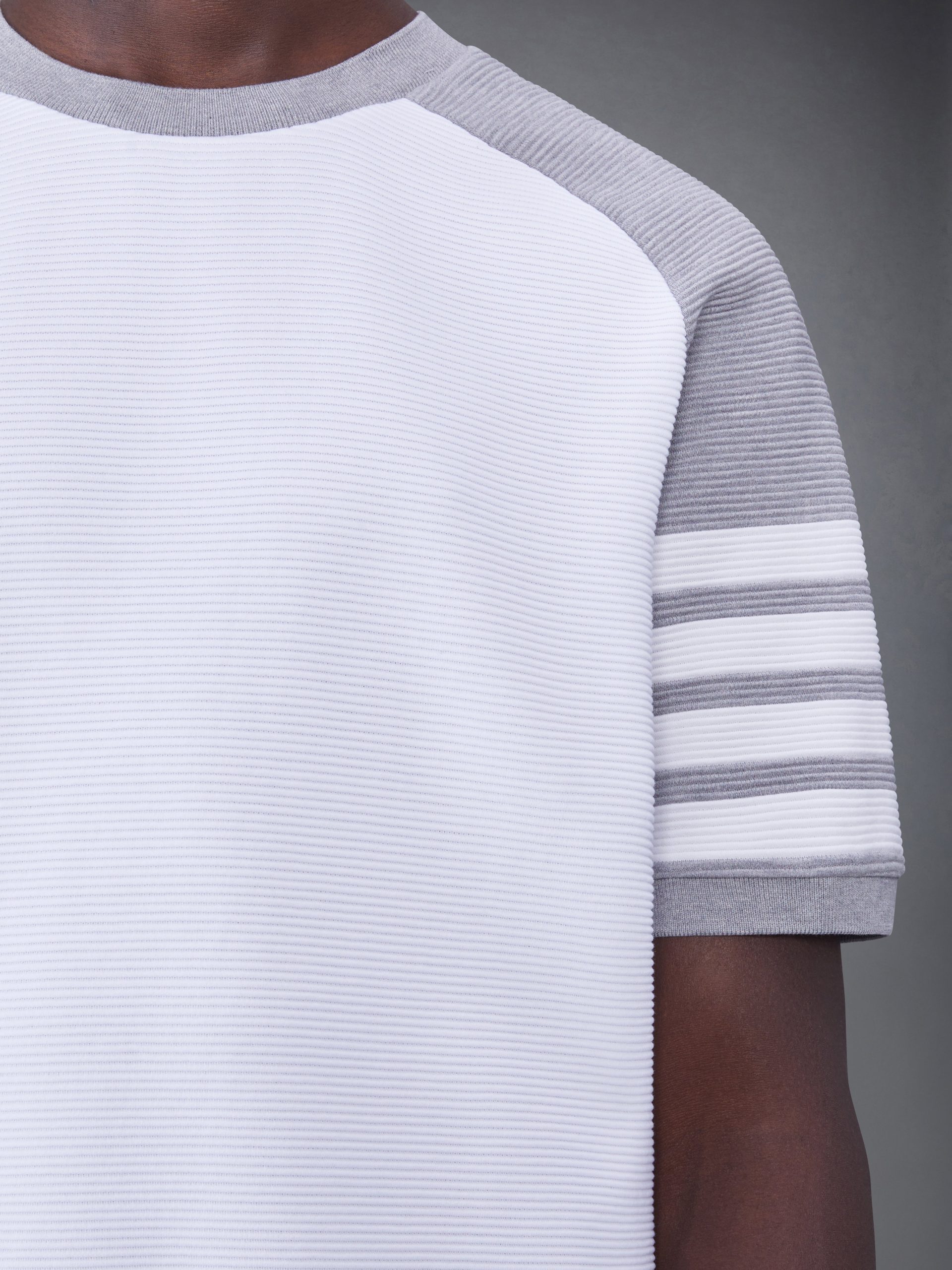 SADDLE SHORT SLEEVE 4-BAR SWEATSHIRT - Image 6