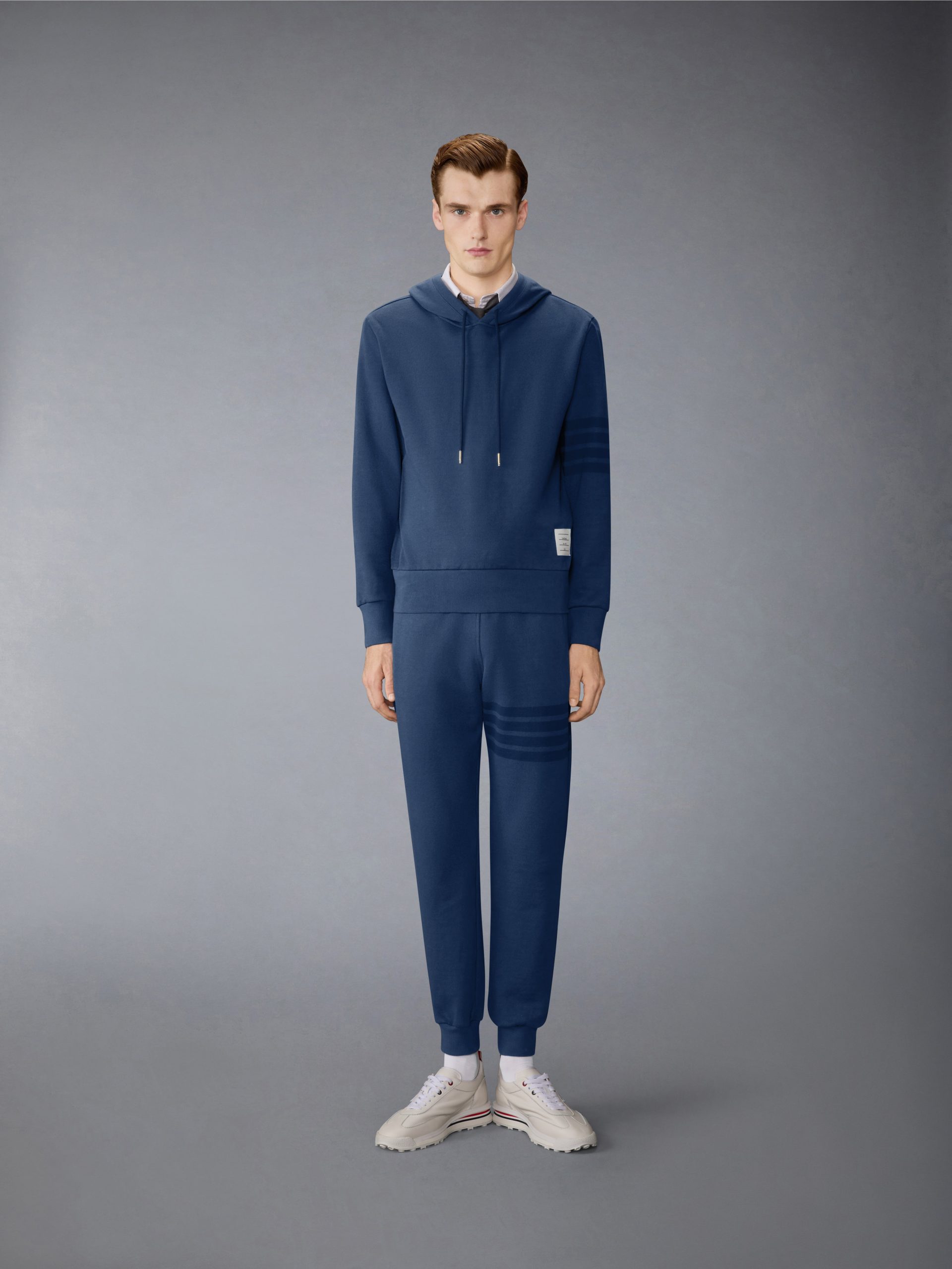 SOLID LOOPBACK 4-BAR HOODIE - Image 3