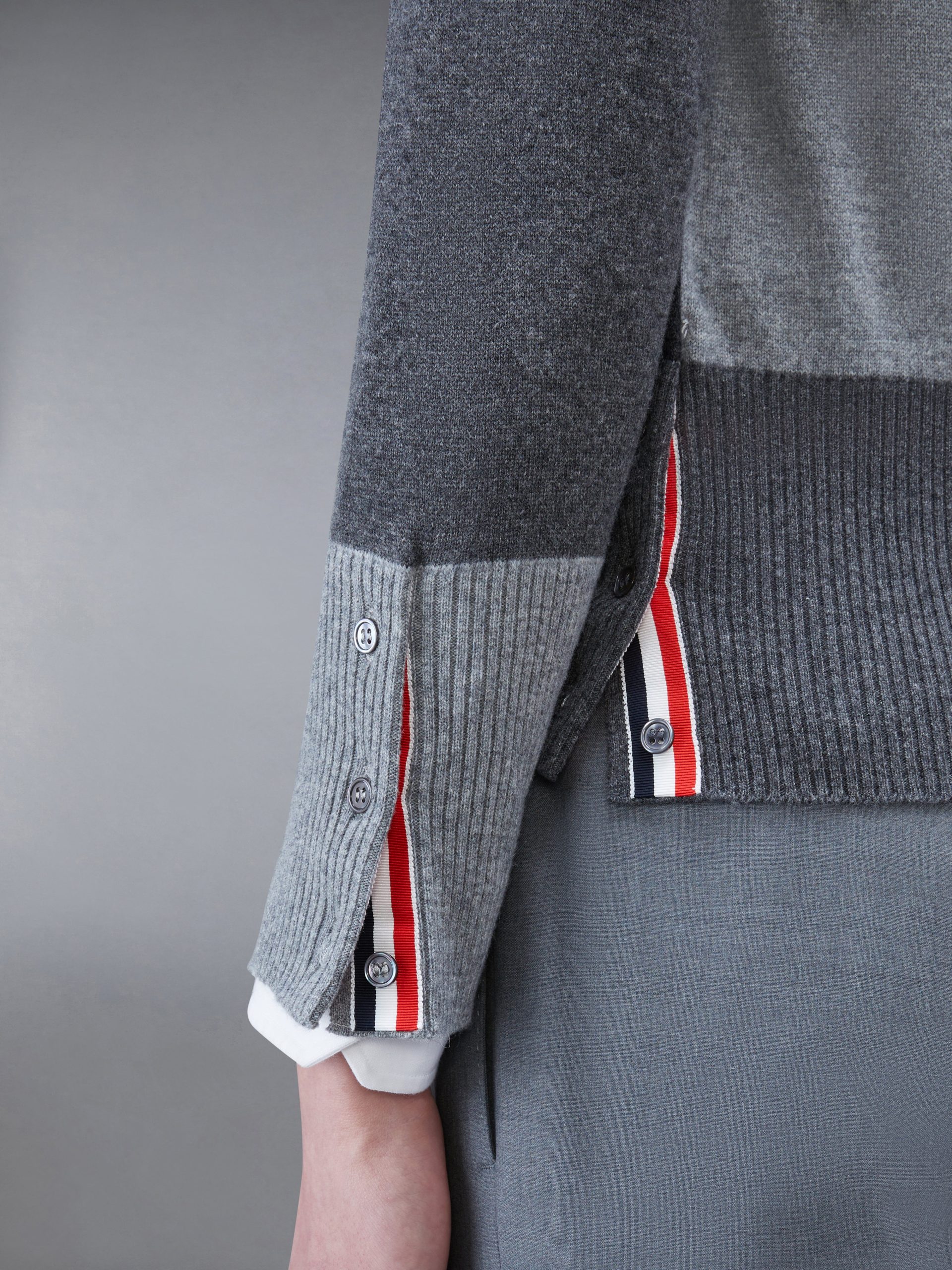 FUNMIX CASHMERE 4-BAR V-neck CARDIGAN - Image 5