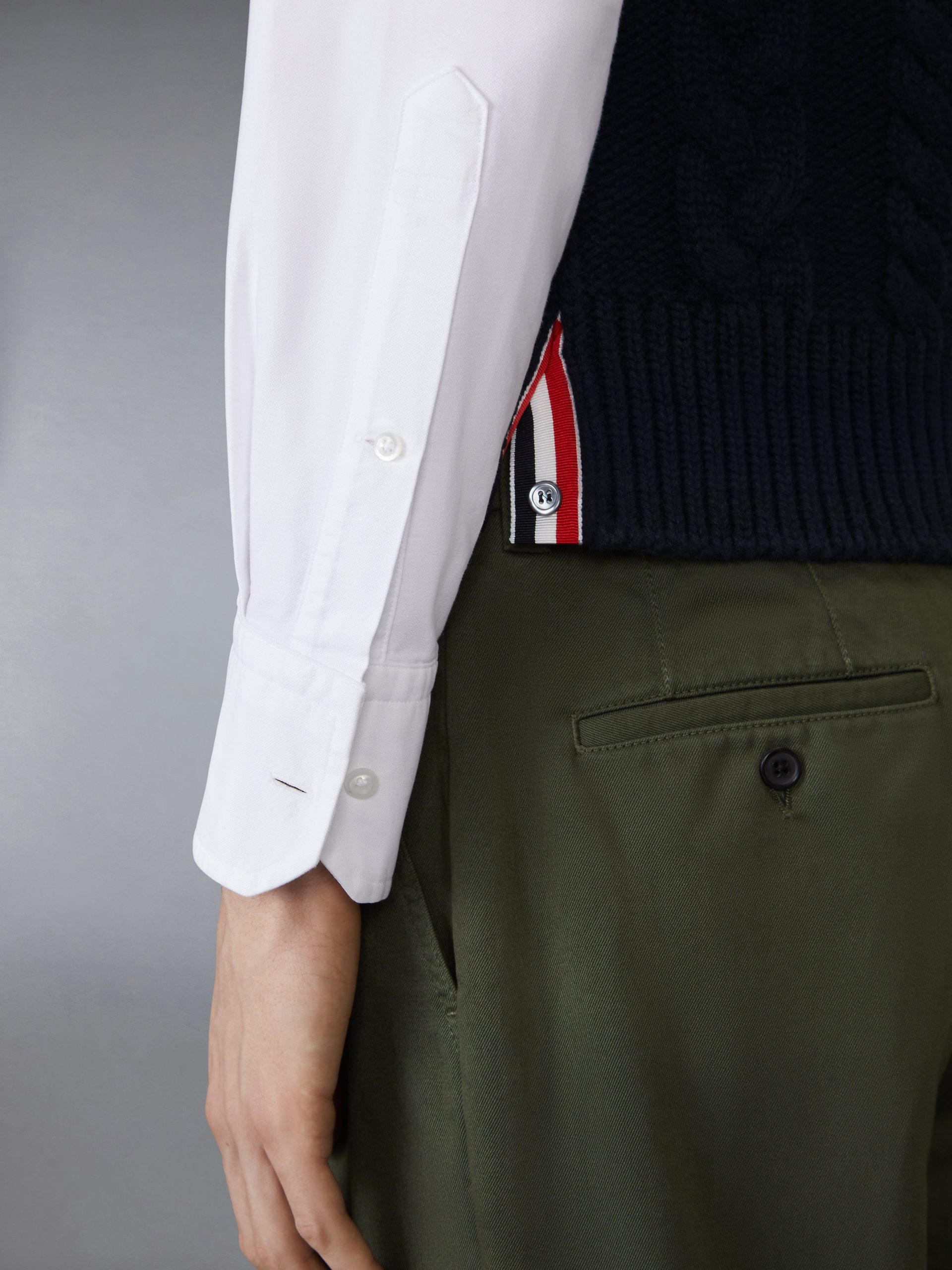 ARAN CABLE STITCH MERINO WOOL VEST - Image 4