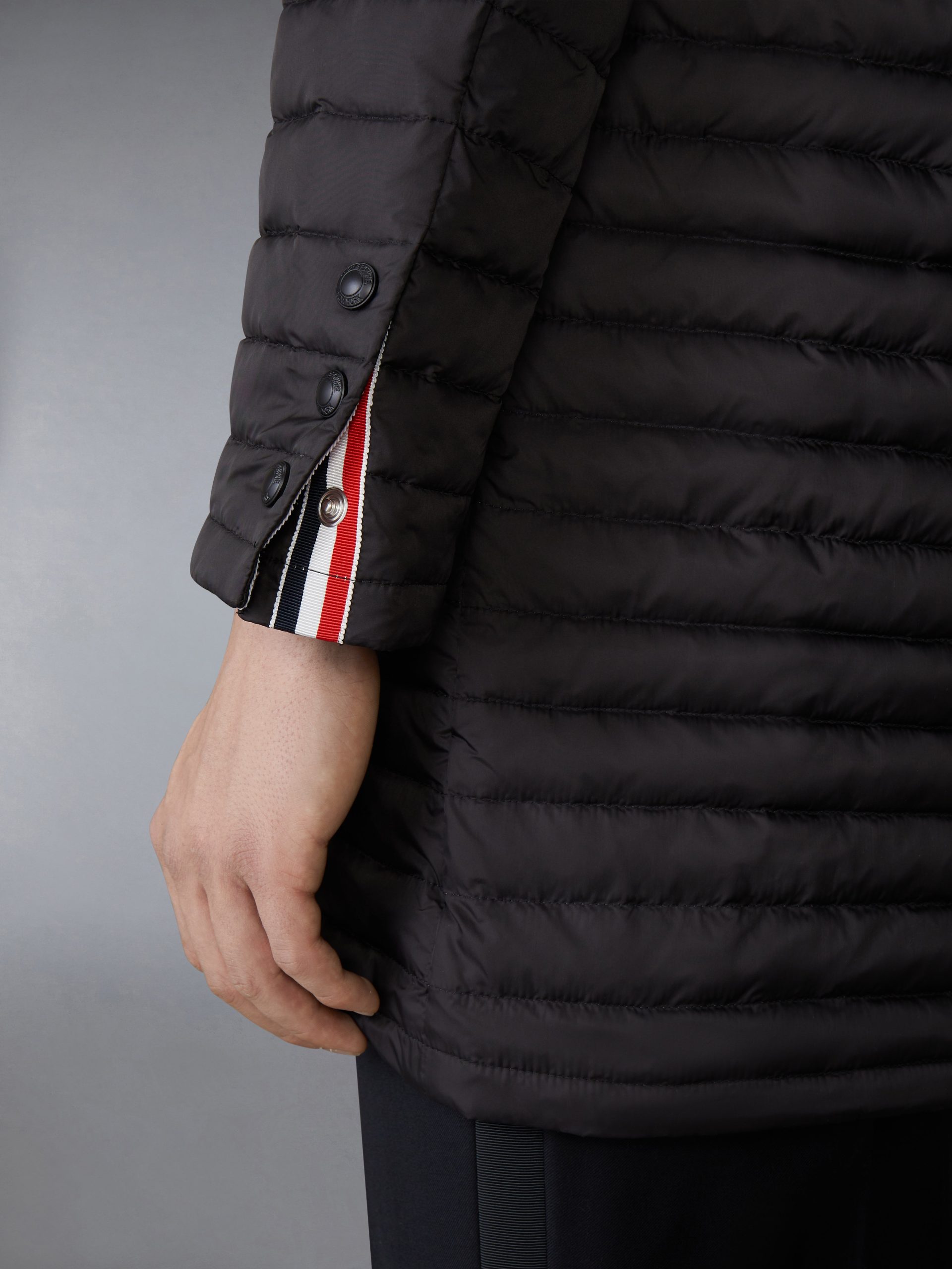 MATTE NYLON DOWN FILL QUILTED 4-BAR COAT - Image 8