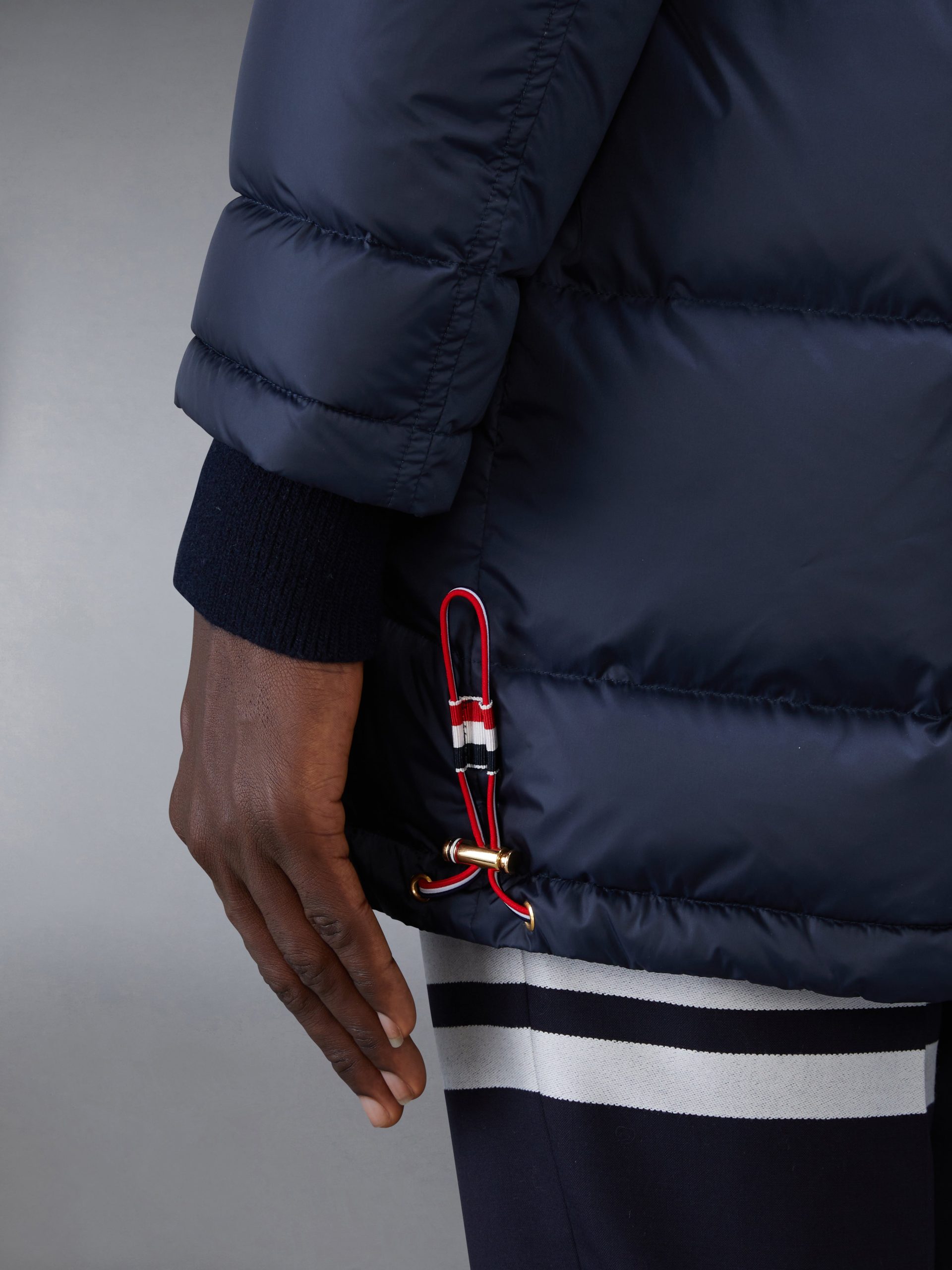 MATTE FINISH NYLON DOWN FILL 4-BAR DETACHABLE HOOD COAT - Image 7
