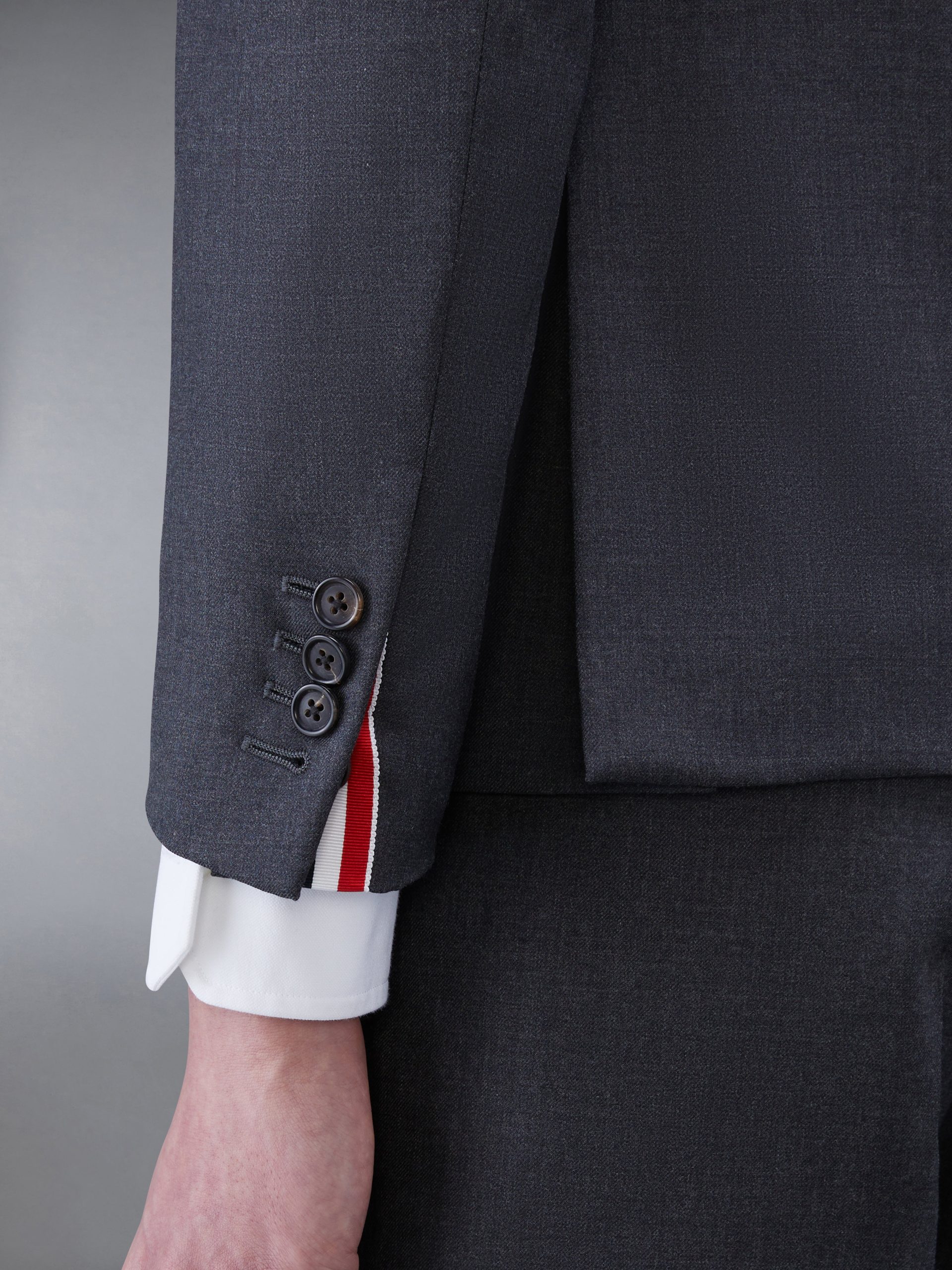 CLASSIC TWILL SUIT AND TIE - Image 4