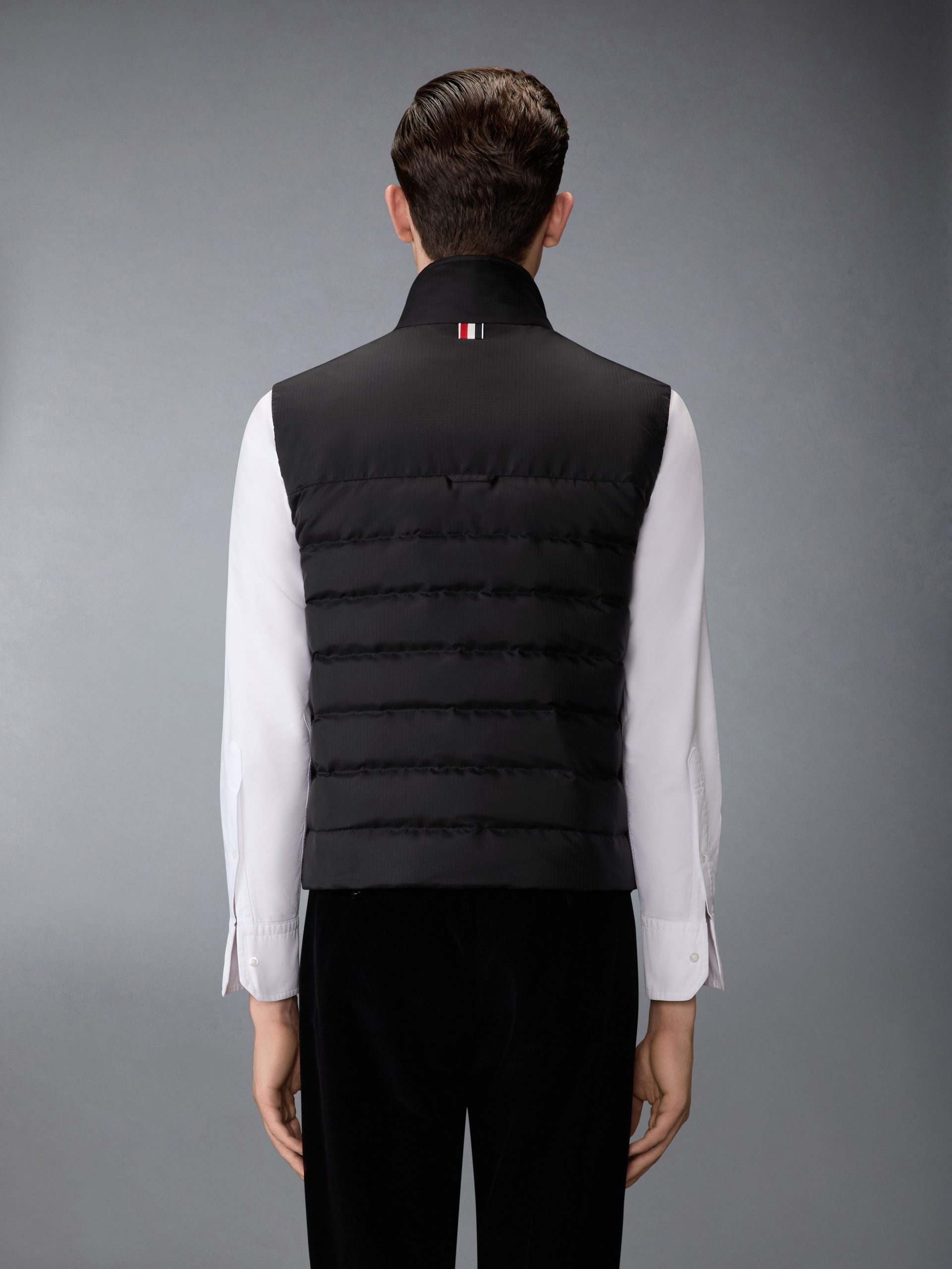 SHINY RIPSTOP LIGHTWEIGHT DOWN FILLED 4-BAR VEST - Image 2