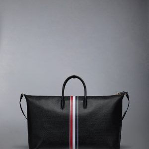 PEBBLE GRAIN DUFFLE BAG