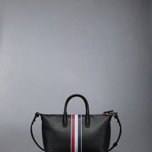 PEBBLE GRAIN SMALL DUFFLE BAG