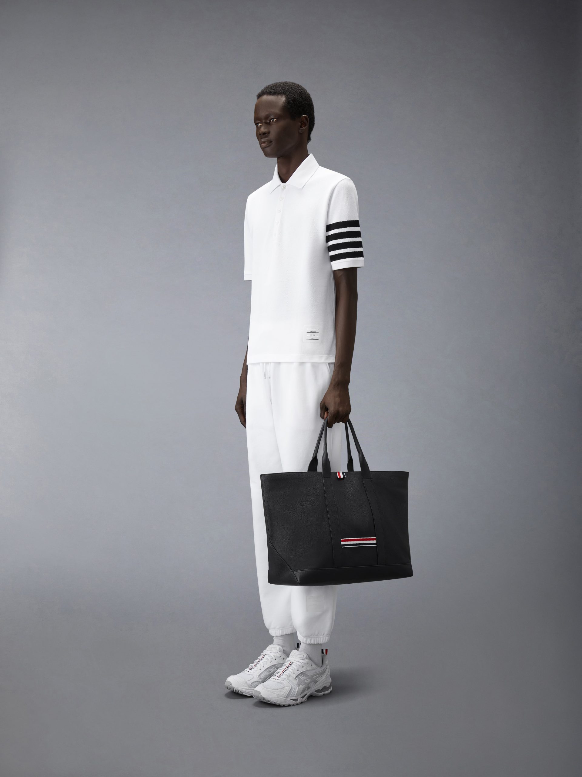 MEDIUM TOOL TOTE IN SOFT PEBBLE GRAIN LEATHER - Image 4