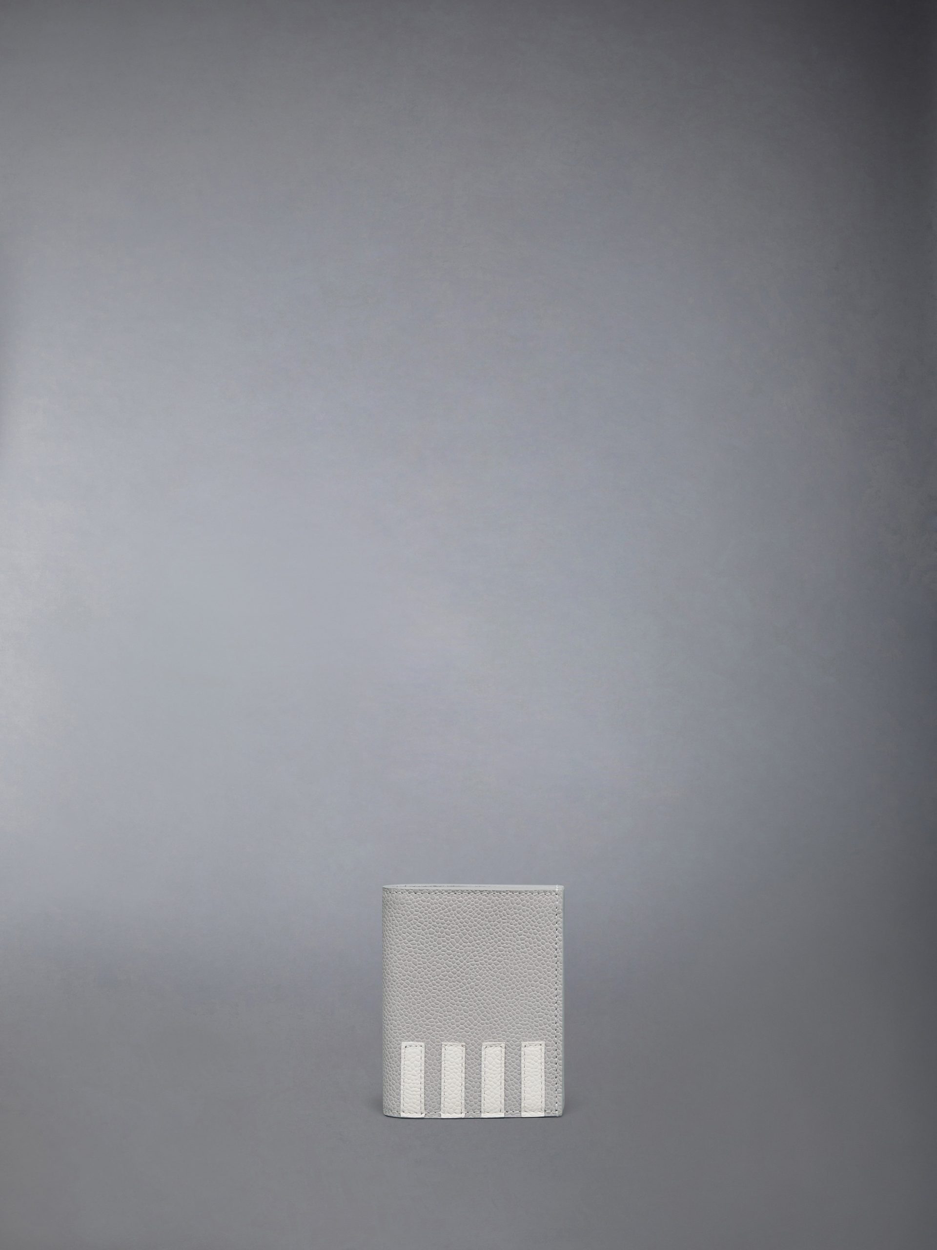 PEBBLE GRAIN 4-BAR DOUBLE CARD HOLDER