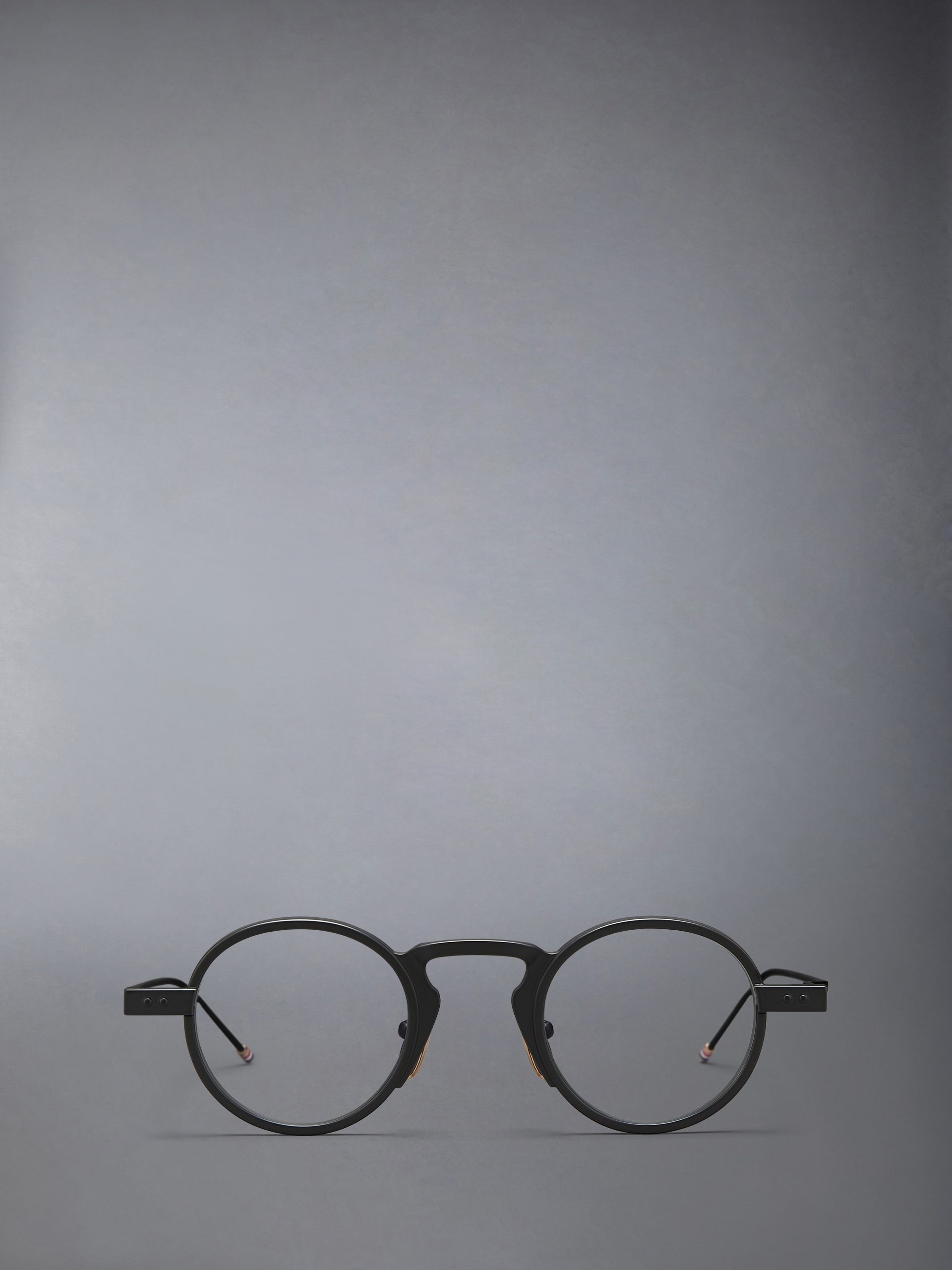 TITANIUM ROUND EYEGLASSES
