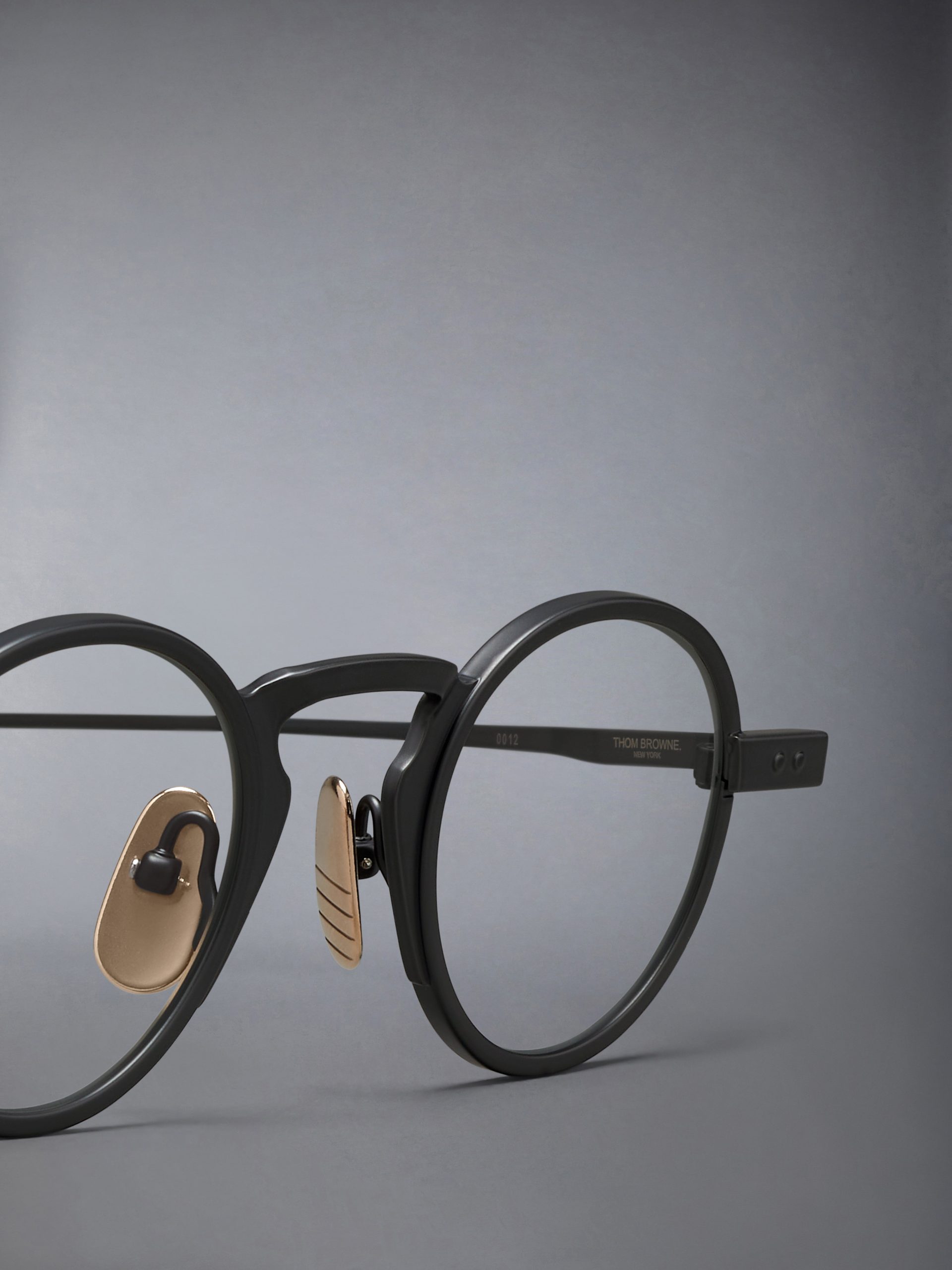 TITANIUM ROUND EYEGLASSES - Image 3