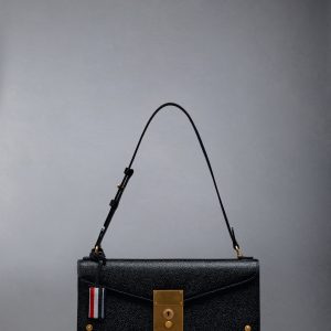 PEBBLE GRAIN MRS. THOM SHOULDER BAG