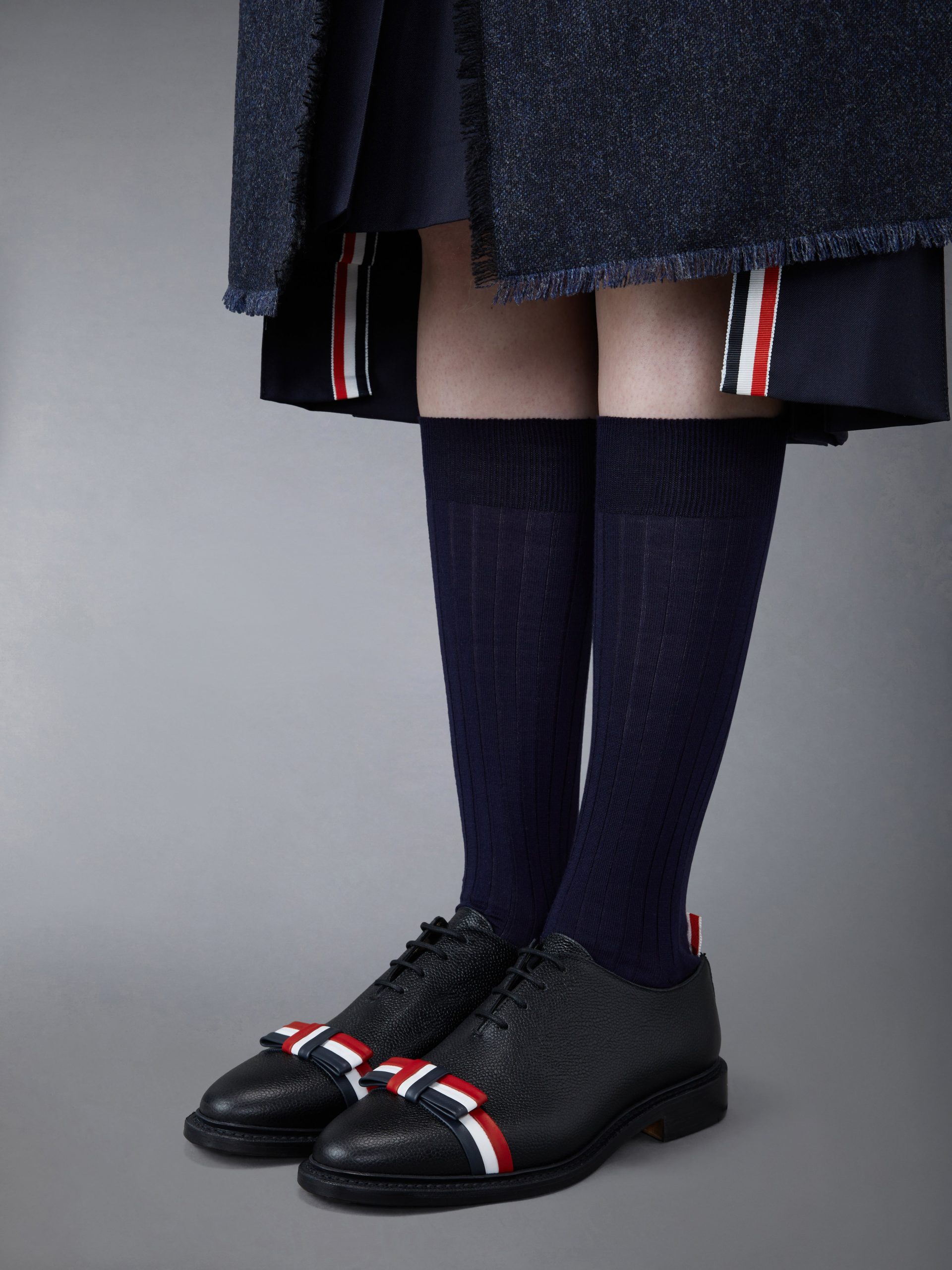 PEBBLE GRAIN BOW WHOLECUT SHOE - Image 4