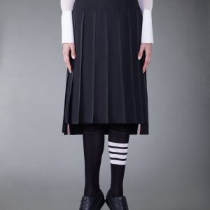 CLASSIC TIPPING PLEATED SKIRT