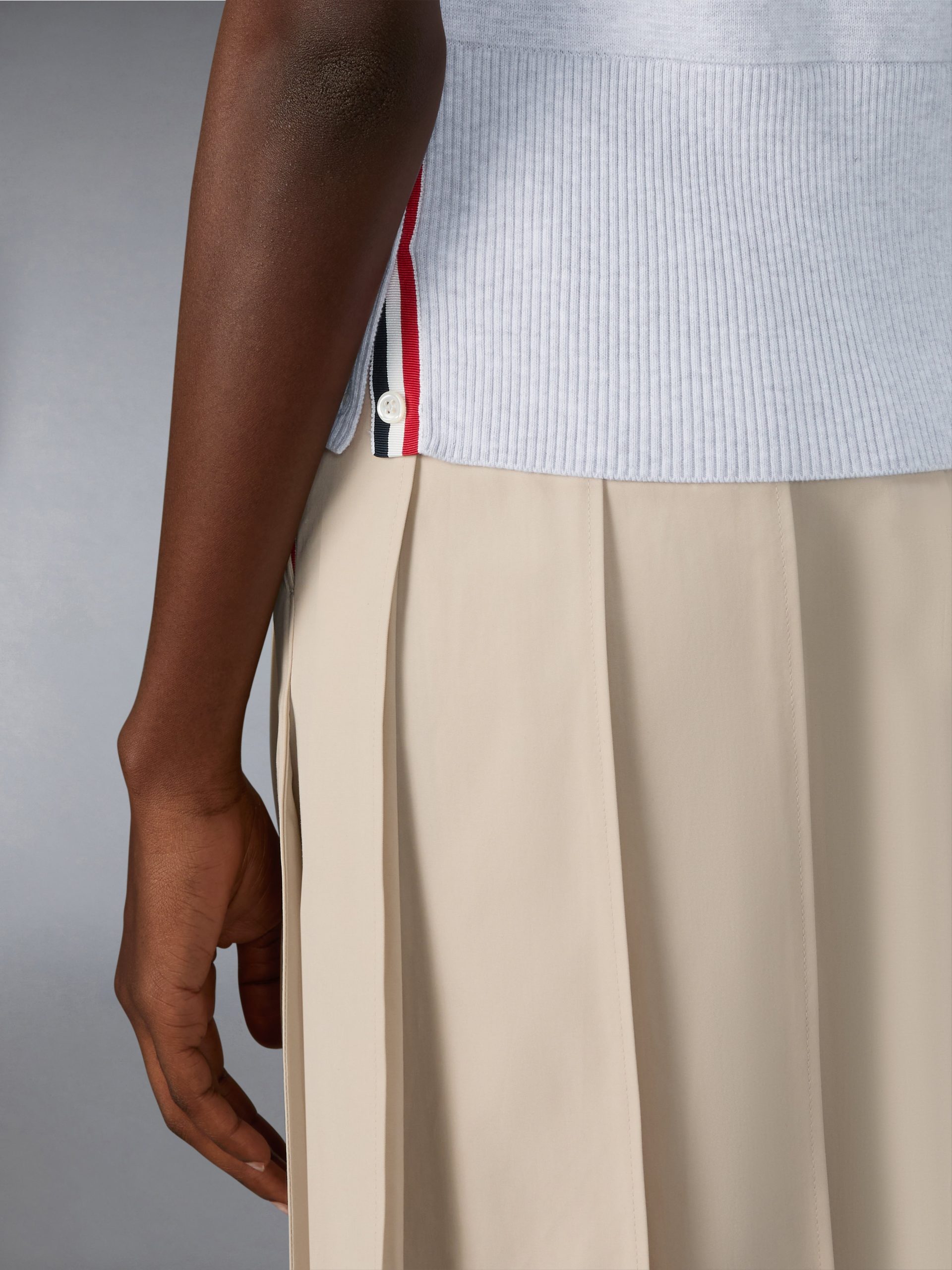 MILANO STITCH 4-BAR SLEEVELESS POLO - Image 4