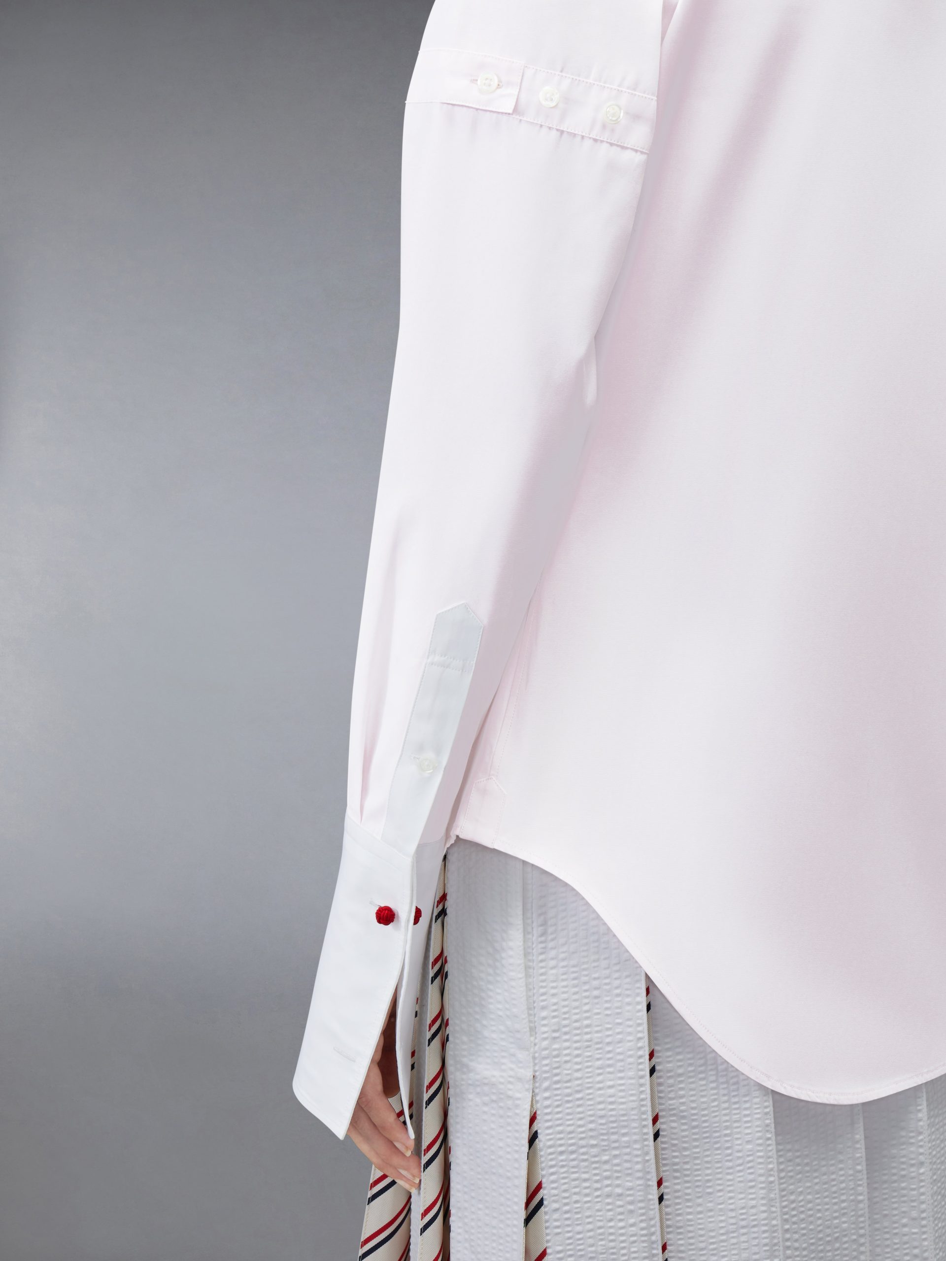 SOLID POPLIN ARMBAND FRENCH CUFF SHIRT - Image 6