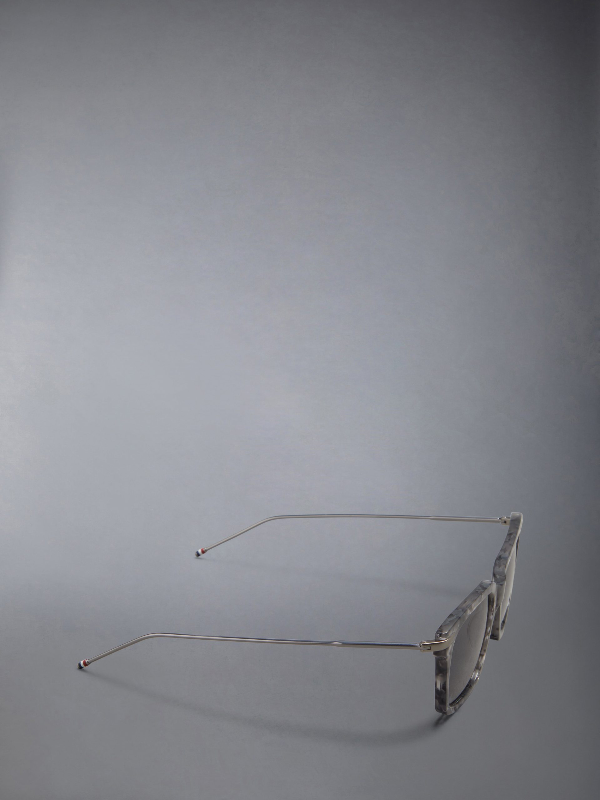ACETATE AND TITANIUM RECTANGULAR SUNGLASSES - Image 2