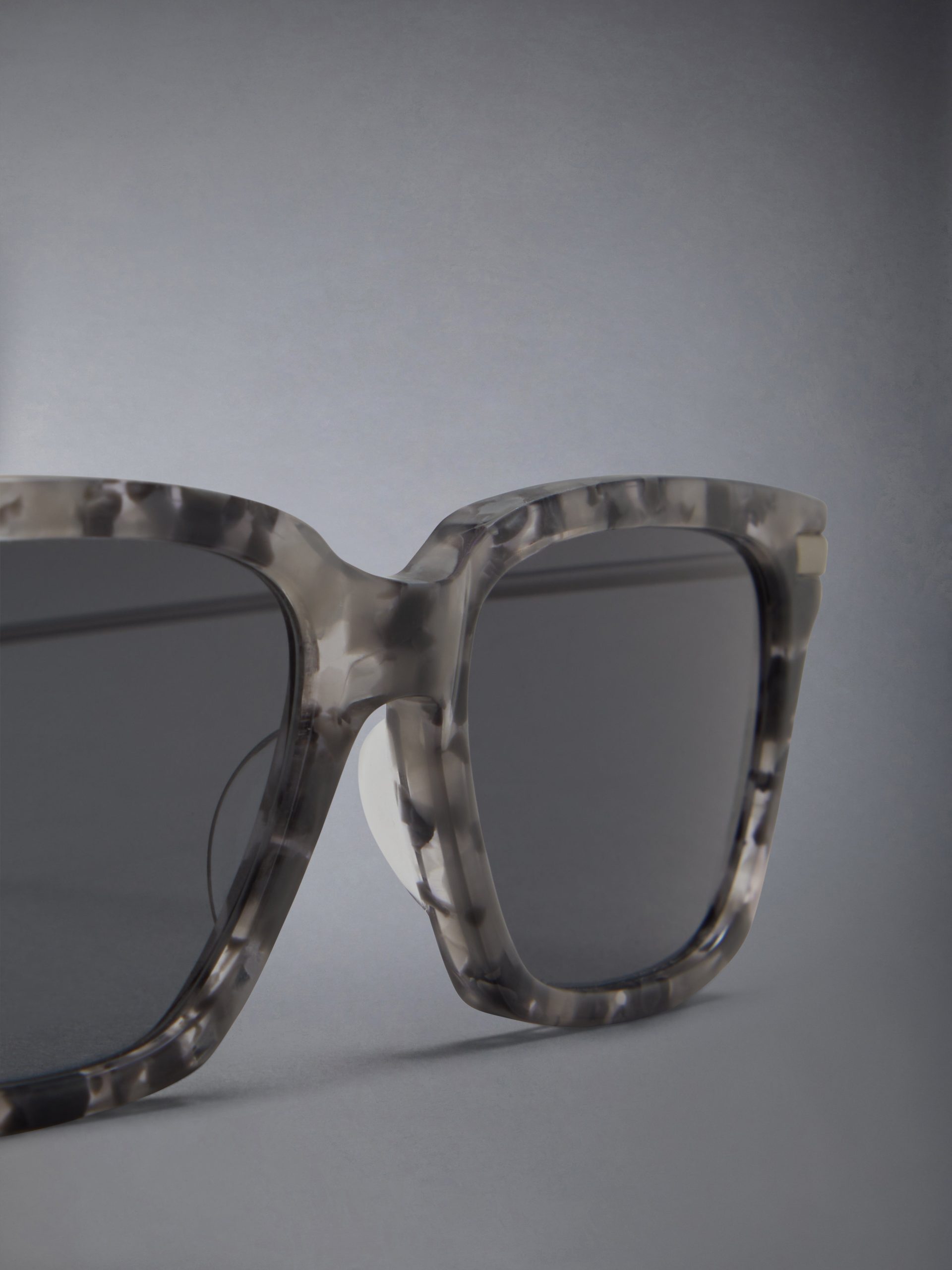 ACETATE AND TITANIUM RECTANGULAR SUNGLASSES - Image 3