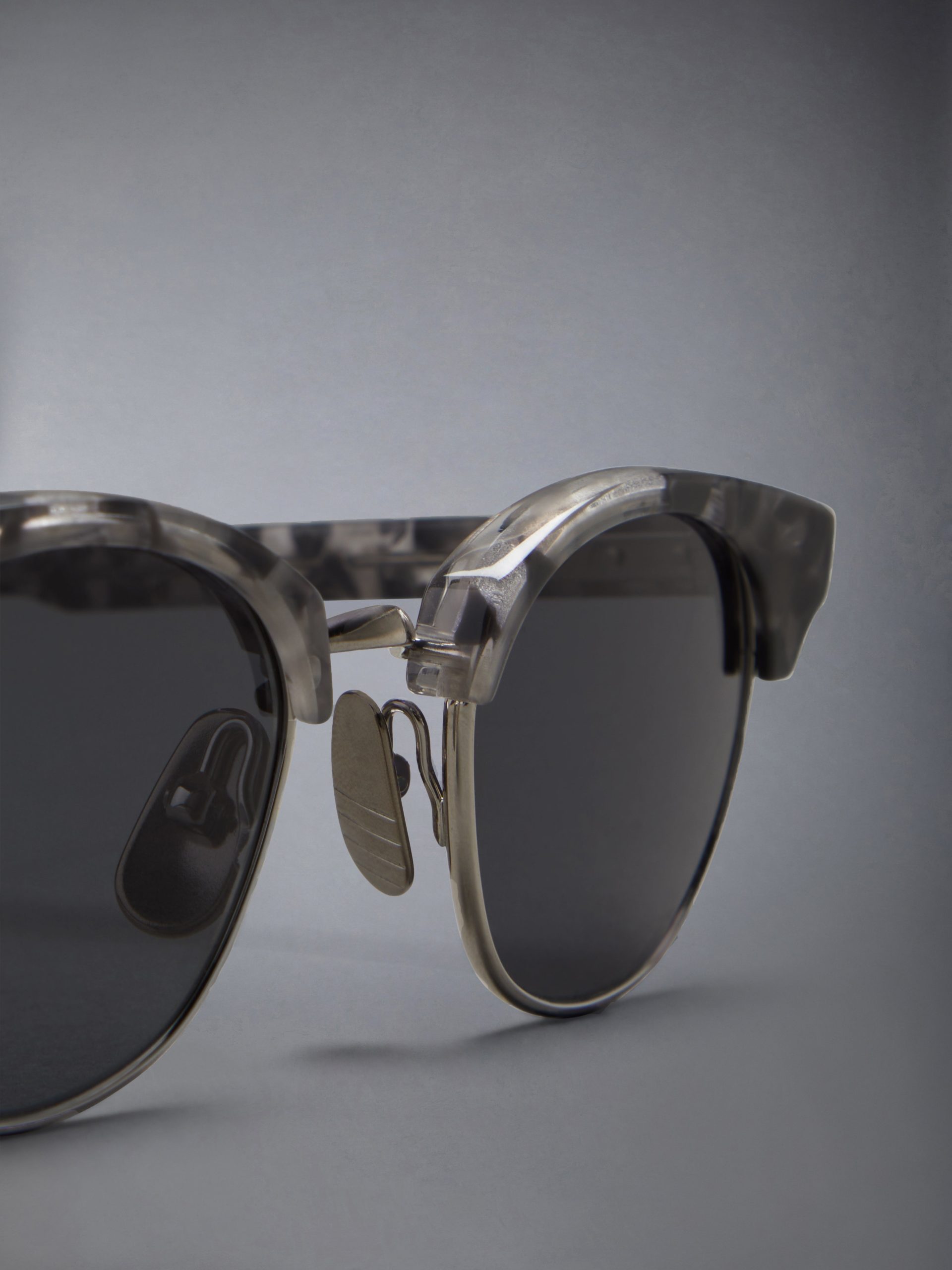 ACETATE AND TITANIUM OVAL SUNGLASSES - Image 7