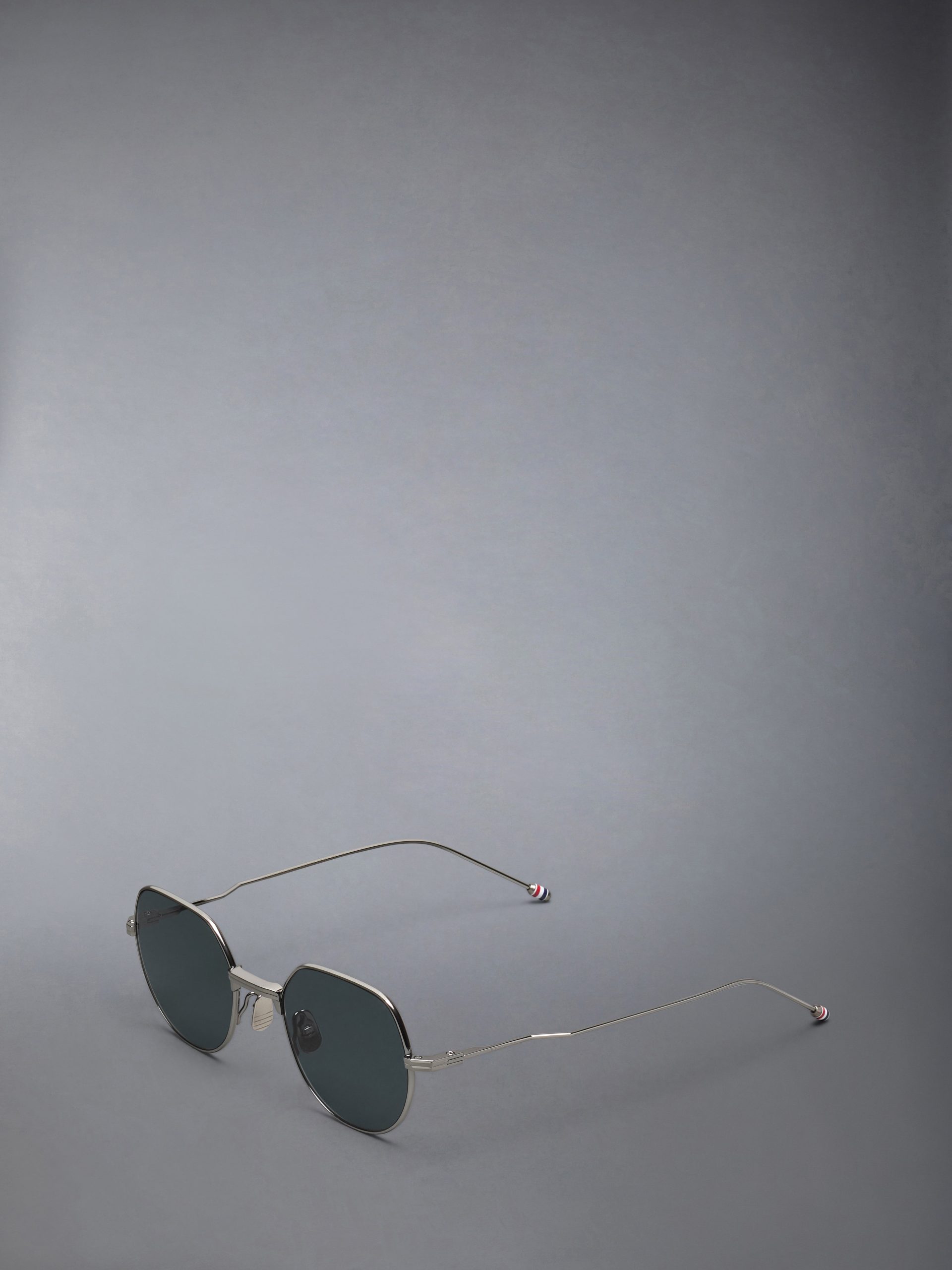 TITANIUM ROUND SUNGLASSES - Image 2