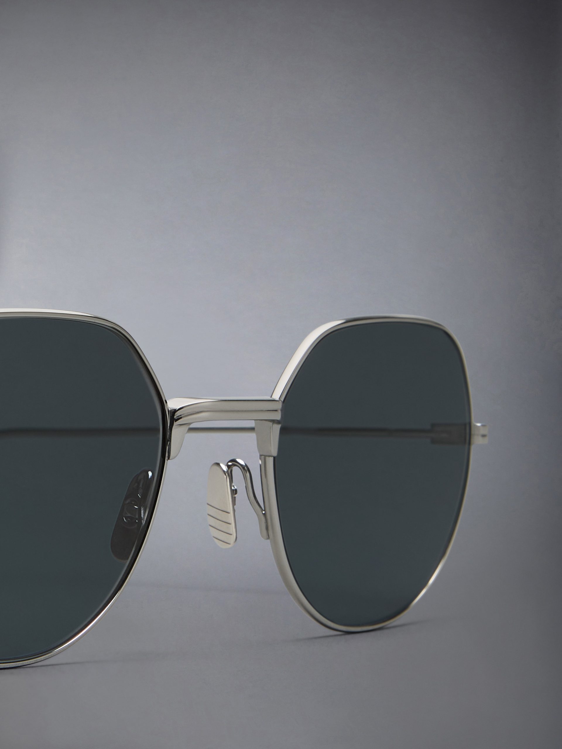 TITANIUM ROUND SUNGLASSES - Image 3