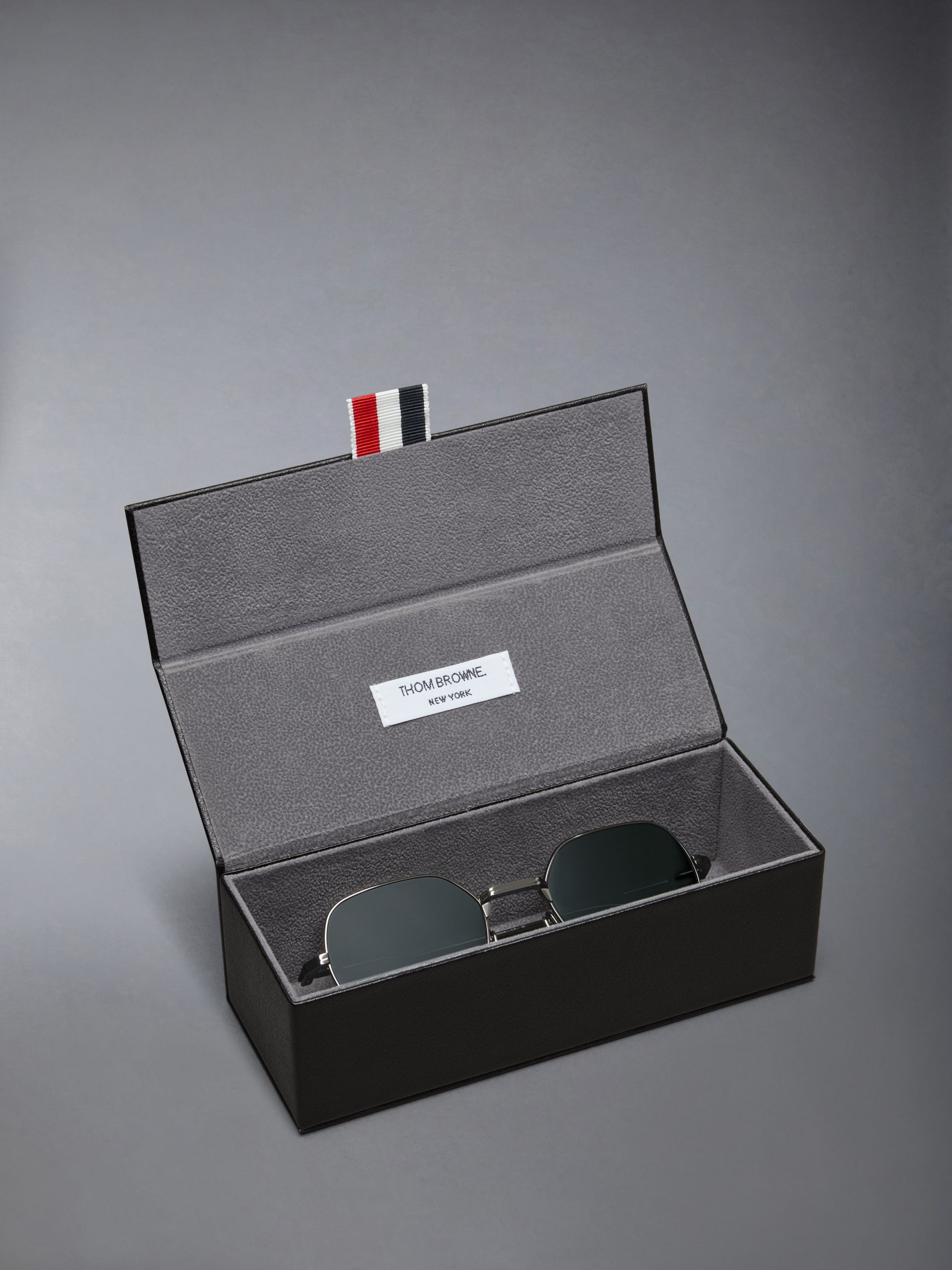 TITANIUM ROUND SUNGLASSES - Image 4