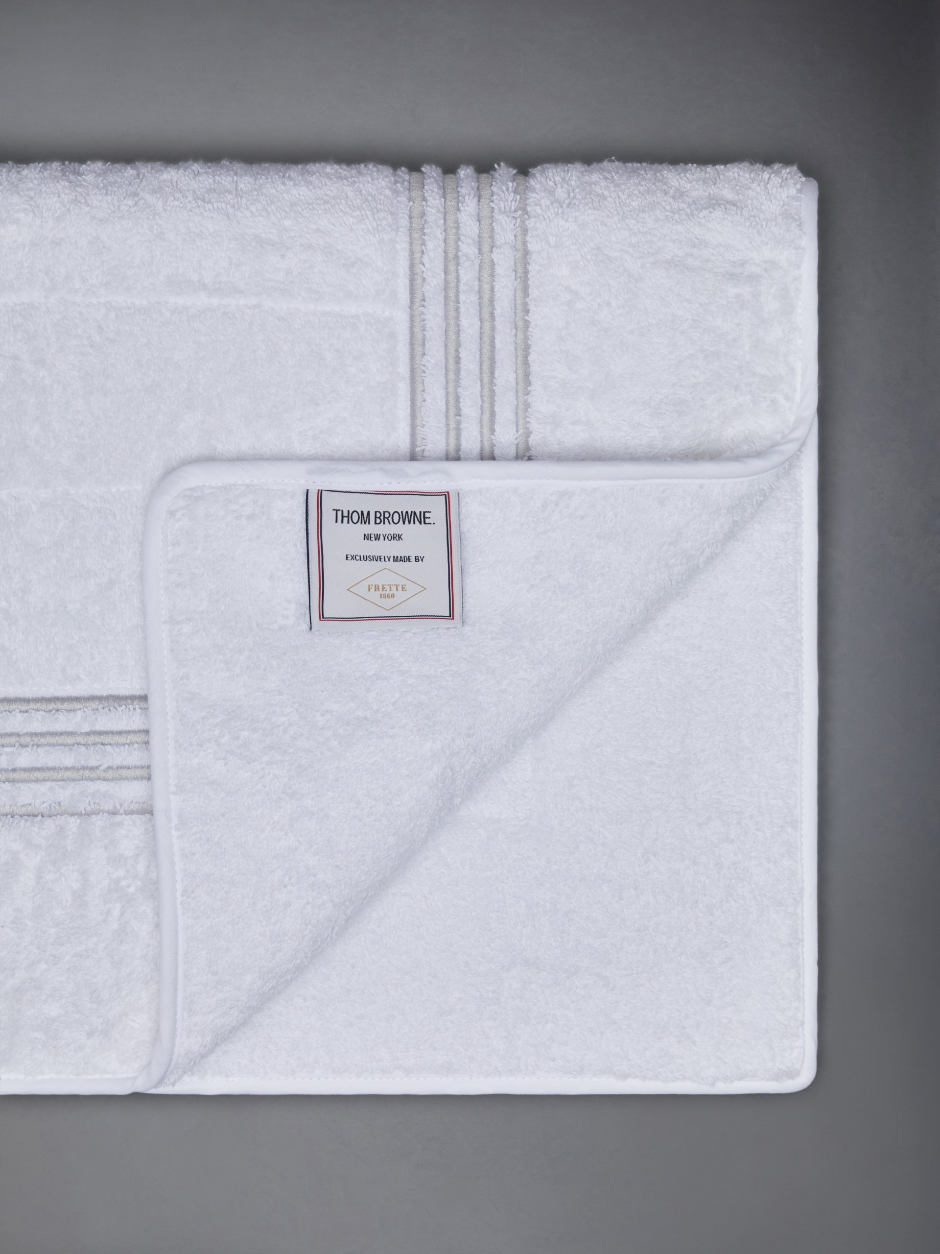 4-BAR FRETTE QUILTED BATH MAT - Image 2